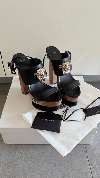 Sandalias Versace Negras y Marrones