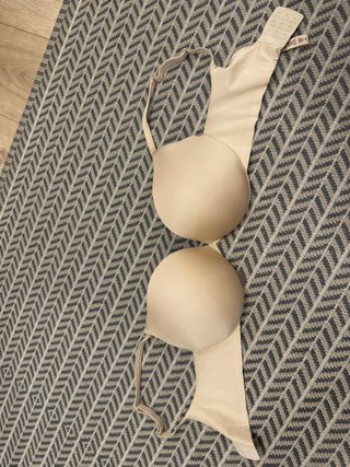 Sujetador push-up SKIMS nude 90D