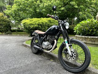 Yamaha SR250 brat restaurada 3559 km