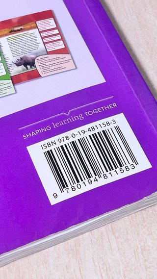 Family and Friends 5 Class book