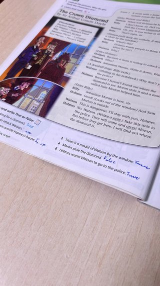 Family and Friends 5 Class book