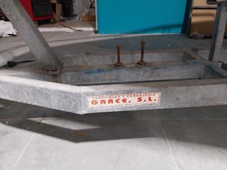 Barco 4.70m proa cerrada 40cv 2T