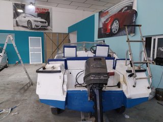 Barco 4.70m proa cerrada 40cv 2T