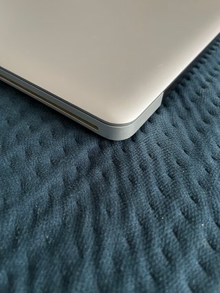 Macbook Pro 15" SSD 120 GB/4 GB RAM (Bateria Nova)