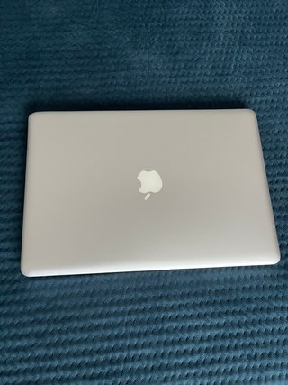 Macbook Pro 15" SSD 120 GB/4 GB RAM (Bateria Nova)