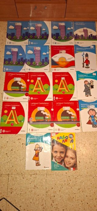 Lote de 18 libros diferentes de primero de primari