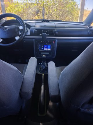 Ford Galaxy 130cv
