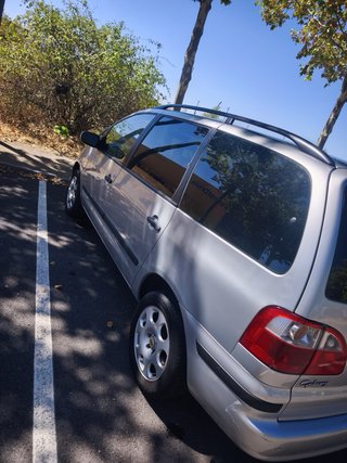 Ford Galaxy 130cv