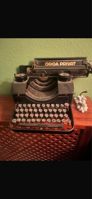 Máquina de escribir antigua ORGA PRIVAT