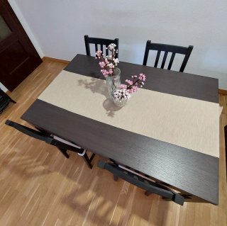 Mesa extensible IKEA con 4 sillas