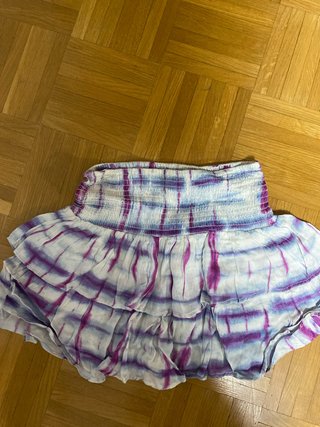 Falda pantalon corta con volantes tie-dye