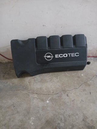 Tapa motor Opel Corsa D 1.3 CDTI