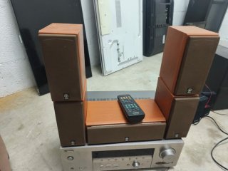 Amplificador Yamaha con Altavoces