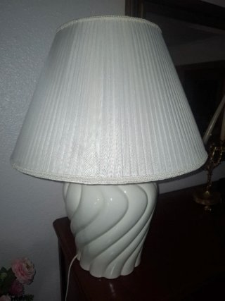 Lámpara de mesa cerámica grande