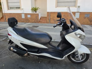 Suzuki Burgman 250