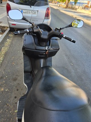 Suzuki Burgman 250