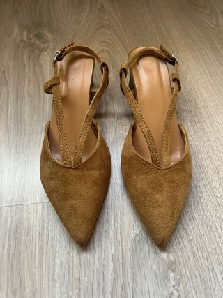 Zapatos de tacón marrón
