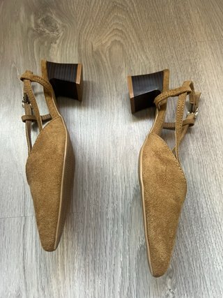 Zapatos de tacón marrón