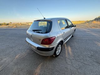 Peugeot 307 2004