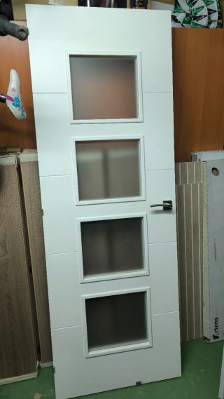Puerta de Cocina Blanca lacada con 4 Cristales