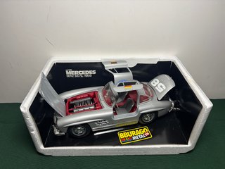 Modellino Mercedes-Benz 300 SL Bburago 1:18
