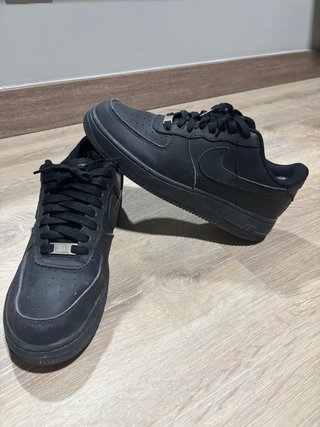 Nike Air Force 1 Negras