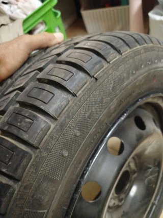 Rueda con llanta de acero