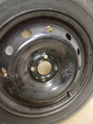 Rueda con llanta de acero