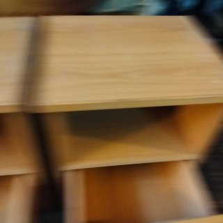 Mueble de madera con cajones