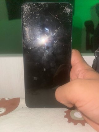 Móvil Oppo con pantalla para reparar