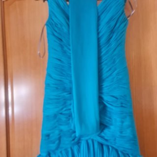 Vestido Turquesa con Volantes
