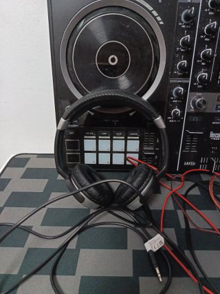 Hercules DJ Control Impulse 500