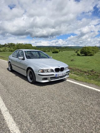 BMW 525i M E39 Manual