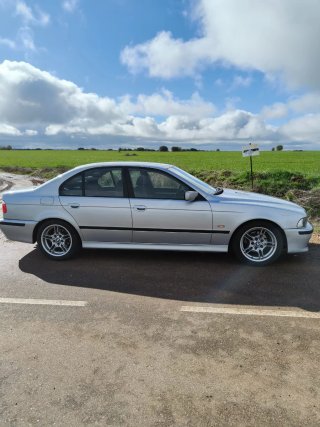 BMW 525i M E39 Manual