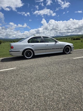 BMW 525i M E39 Manual