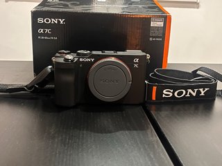 Sony a7c Cámara Full Frame (cuerpo) 6700disparos!