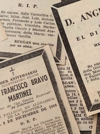 Lote esquelas y recortes periódicos antiguos