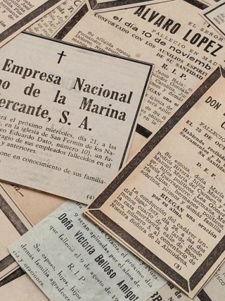 Lote esquelas y recortes periódicos antiguos