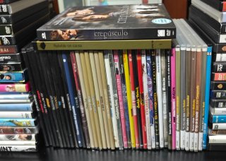 Lote de 140 Películas en DVD.Series. Muchas NUEVAS