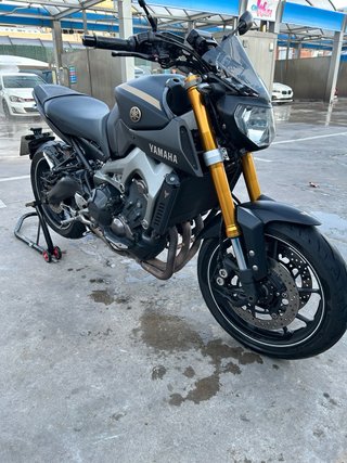 Yamaha MT-09 2016 Naked Negra/Dorada
