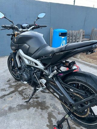 Yamaha MT-09 2016 Naked Negra/Dorada