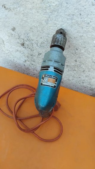 Taladro Black & Decker GD 20