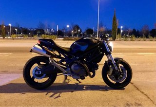 Ducati Monster 696 Plus