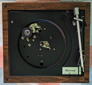 Tocadiscos Garrard 6400