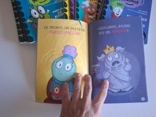 Lote 21 libros Escuela de Monstruos. Sally Rippin