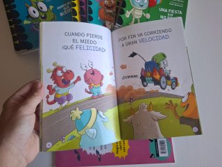 Lote 21 libros Escuela de Monstruos. Sally Rippin