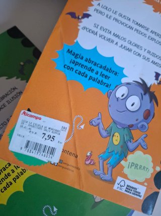 Lote 21 libros Escuela de Monstruos. Sally Rippin