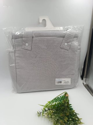 Canastilla gris acolchada