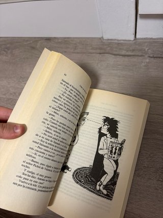 Como ser una mujer y no morir en el intento