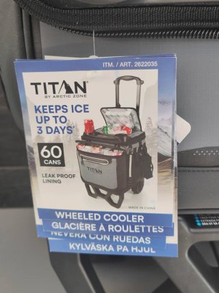 Nevera con ruedas Titan  Arctic Zone para 60 latas